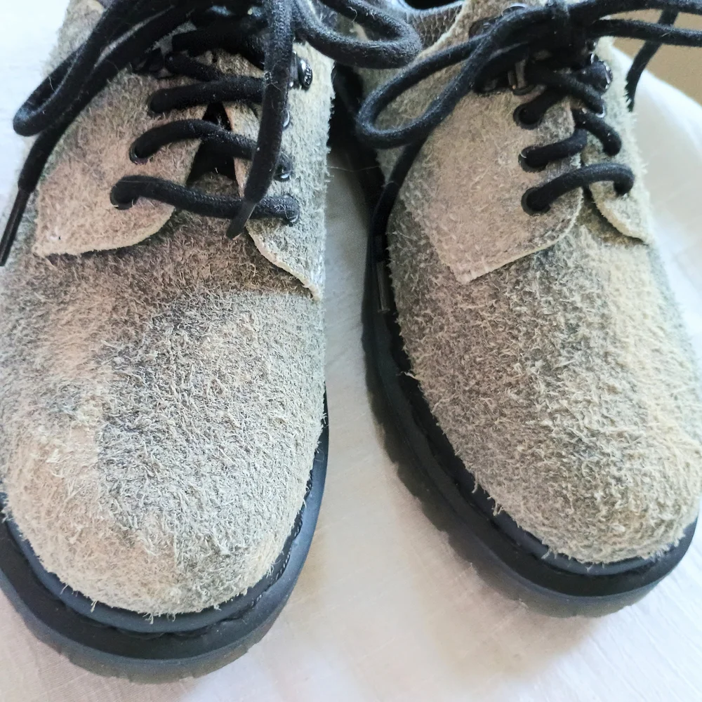 🎩 DARK ARTS VIBES 🎩 Raggedy stonewashed suede Dr. Martens derbies, Sz. L 5/ 36